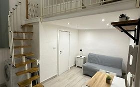 Vesuvia Guest House