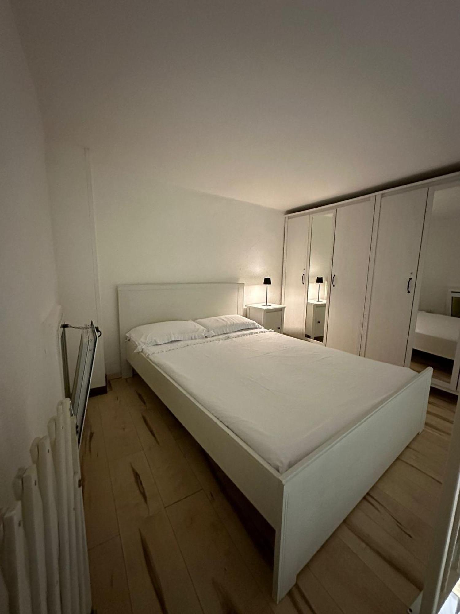 Vesuvia Guest House Napoli Esterno foto